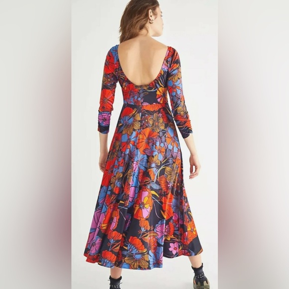 FREE PEOPLE - First Date Maxi Dress. Scoop Neck and Scoop Back. Large - Picture 3 of 10